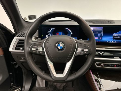 Used 2024 BMW X5 xDrive40i w/ Premium Package image 18