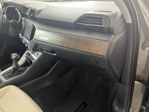 Used 2022 Audi Q3 2.0T Premium Plus w/ Premium Plus Package image 23
