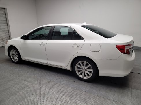 Used 2014 Toyota Camry XLE image 3