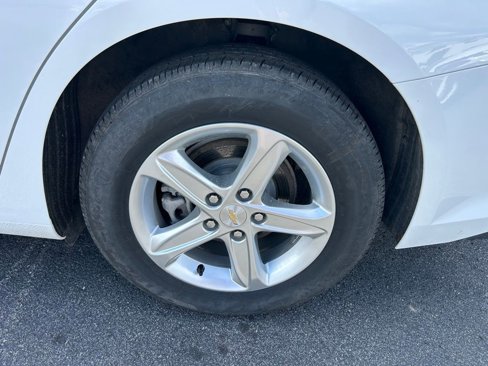 Used 2023 Chevrolet Malibu LS w/ Driver Confidence Package image 33