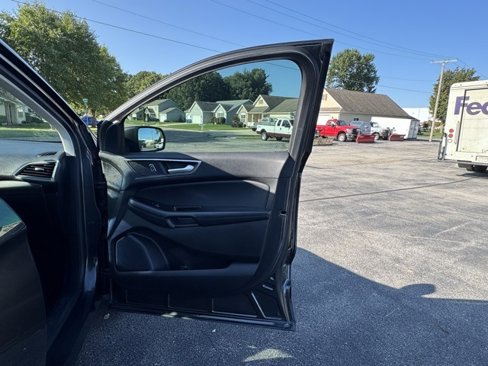 Used 2015 Ford Edge SEL w/ Equipment Group 201A image 19