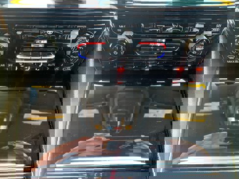 Certified 2024 Jeep Grand Cherokee Altitude image 36