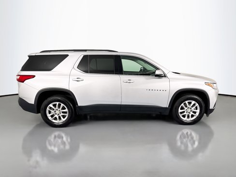 Used 2020 Chevrolet Traverse LT image 4