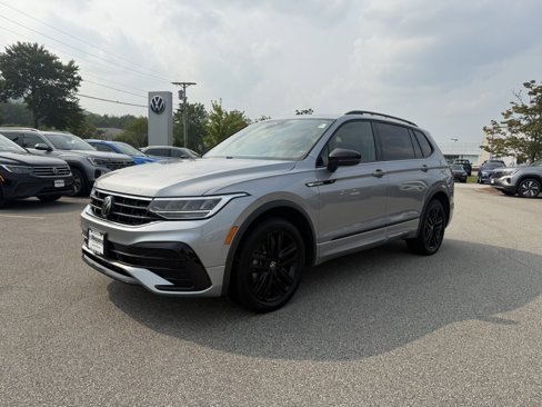 Used 2022 Volkswagen Tiguan SE R-Line image 7