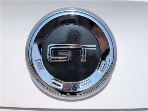 Used 2010 Ford Mustang GT Premium image 25