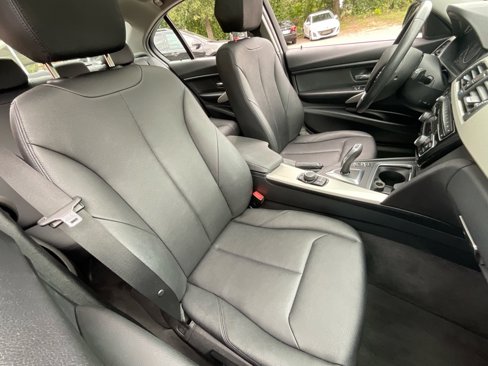 Used 2016 BMW 320i Sedan image 18