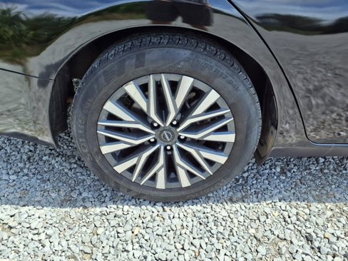 Used 2024 Nissan Altima 2.5 SV image 33