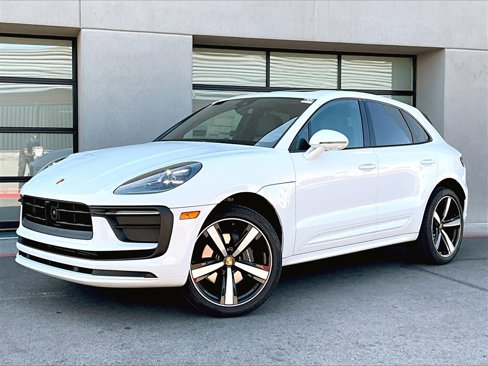 Certified 2025 Porsche Macan image 1