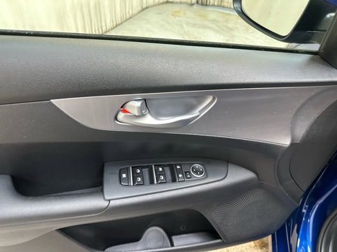 Used 2023 Kia Forte LXS image 25