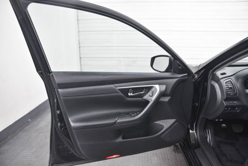 Used 2017 Nissan Altima 2.5 SL w/ Technology Package image 9