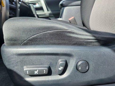 Used 2015 Toyota 4Runner SR5 image 38