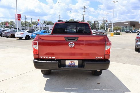Used 2017 Nissan Titan S image 15