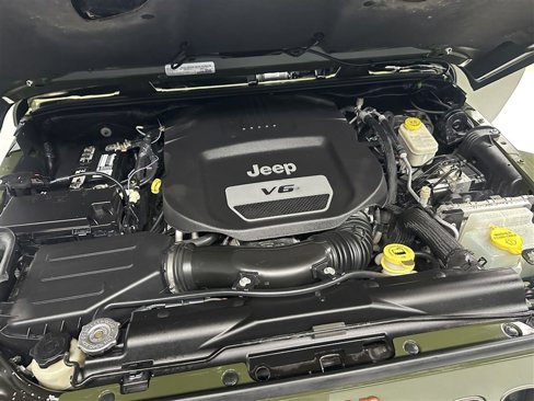 Used 2016 Jeep Wrangler Sahara image 19