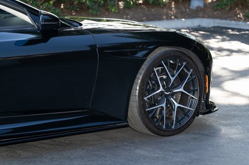 Used 2025 Aston Martin DB12 Convertible image 10