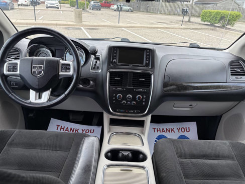 Used 2012 Dodge Grand Caravan SXT image 20