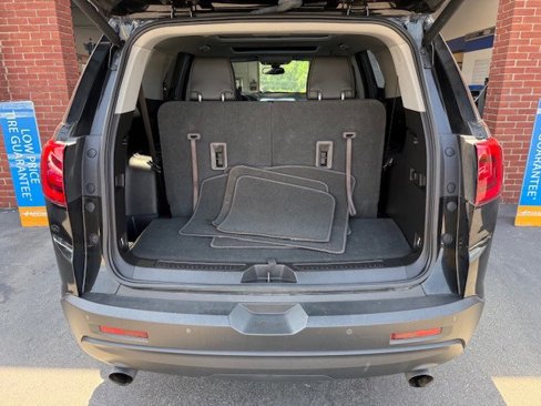 Used 2019 GMC Acadia SLT w/ Black Edition image 41