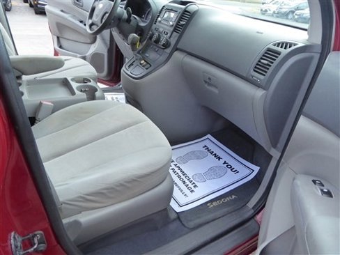 Used 2009 Kia Sedona LX w/ PWR Pkg image 15