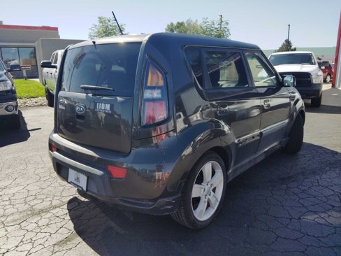 Used 2010 Kia Soul ! image 5