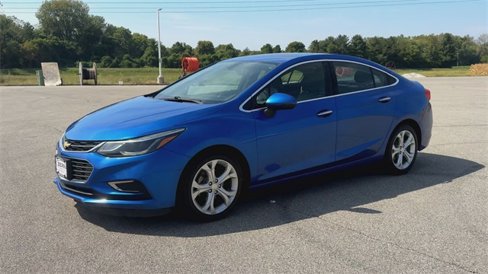 Used 2017 Chevrolet Cruze Premier image 4