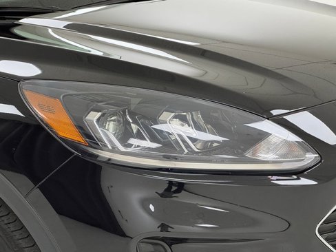 Used 2022 Ford Escape SE image 29