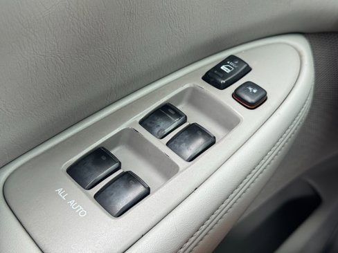 Used 2005 Lexus ES 330 image 16