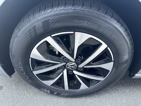 Used 2024 Volkswagen Jetta S image 28