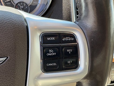 Used 2014 Chrysler 300 C w/ Beats Audio Group image 29
