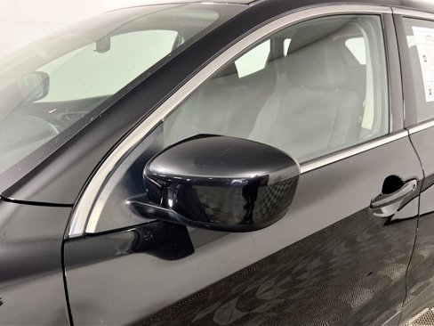 Used 2020 Nissan Rogue Sport S image 13