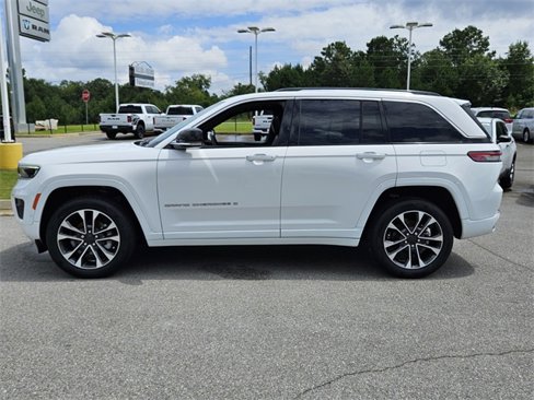 Used 2023 Jeep Grand Cherokee Overland image 5