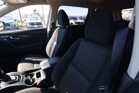 Used 2020 Nissan Rogue SV w/ Sun & Sound Touring Package image 15