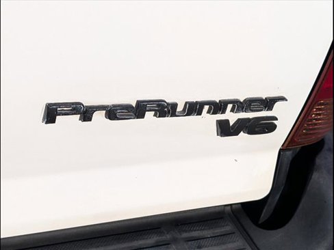 Used 2011 Toyota Tacoma PreRunner image 7