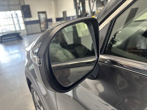 Used 2021 Kia Telluride EX w/ EX Premium Package image 8