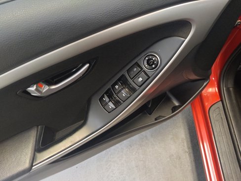 Used 2016 Hyundai Elantra GT w/ Option Group 02 image 27