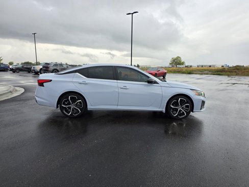 Used 2023 Nissan Altima 2.5 SR image 4