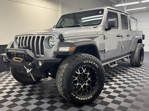 Used 2020 Jeep Gladiator Sport w/ Quick Order Package 24S image 2