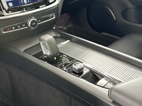 Certified 2025 Volvo S60 B5 Core image 15