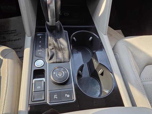 Used 2019 Volkswagen Atlas SEL Premium image 25