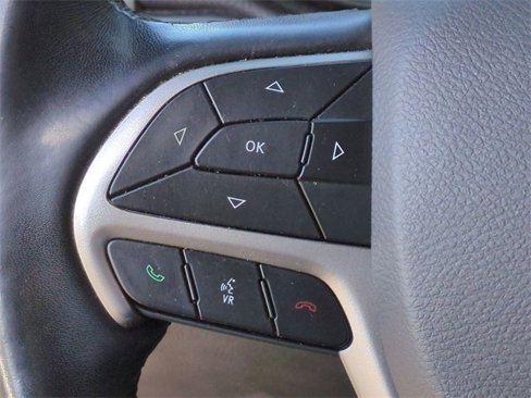 Used 2020 Jeep Grand Cherokee Altitude image 15