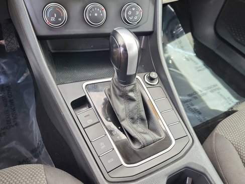 Used 2019 Volkswagen Jetta S w/ Driver Assistance Package image 9