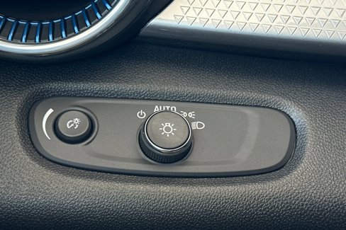 New 2025 Chevrolet Trax LT image 27