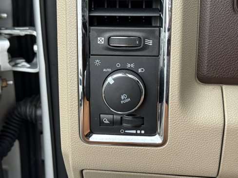 Used 2018 RAM 1500 Laramie w/ Convenience Group image 39