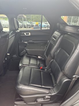 Used 2020 Ford Explorer XLT w/ Equipment Group 202A image 10