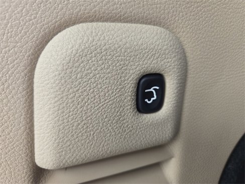 Used 2020 Jeep Grand Cherokee Limited image 14