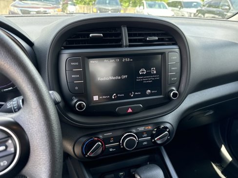 Used 2023 Kia Soul LX w/ LX Technology Package image 28