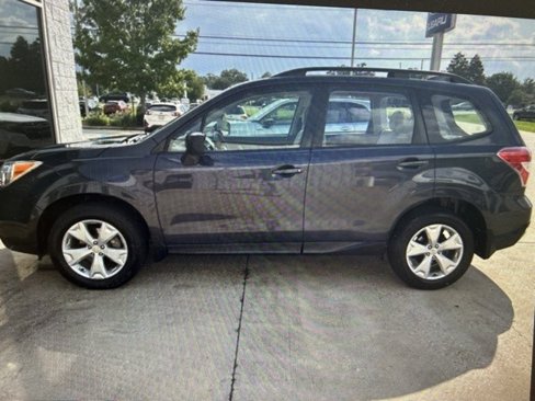 Used 2016 Subaru Forester 2.5i w/ Alloy Wheel Package image 4