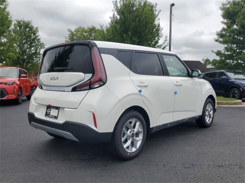 New 2025 Kia Soul LX image 4