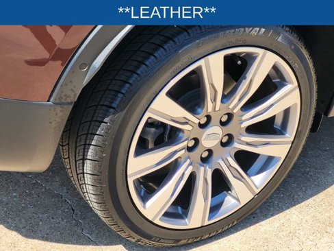 Used 2022 Cadillac XT4 Premium Luxury w/ Technology Package image 7