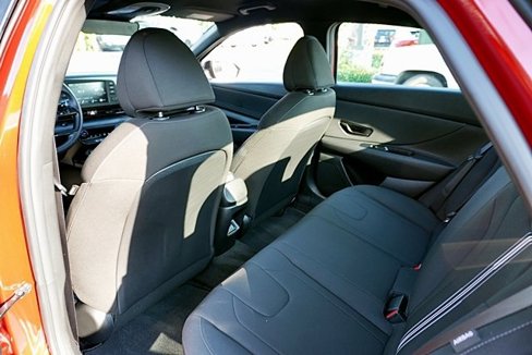 Certified 2025 Hyundai Elantra Sport image 16