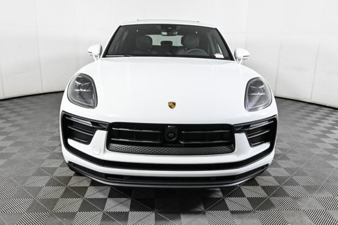Certified 2025 Porsche Macan image 26