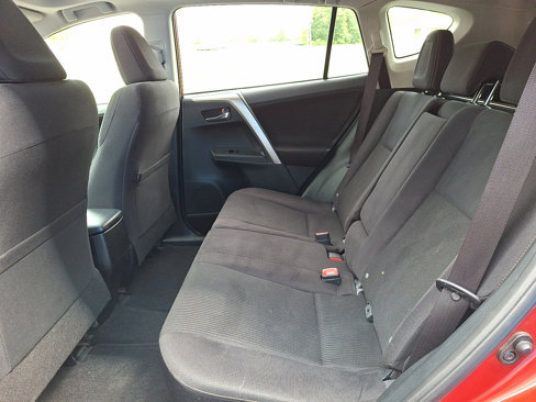 Used 2015 Toyota RAV4 XLE image 10